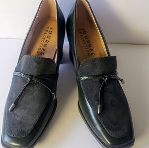 Journee Collection "Crawford" Two-tone Loafer, Size 6.5M, NWOT